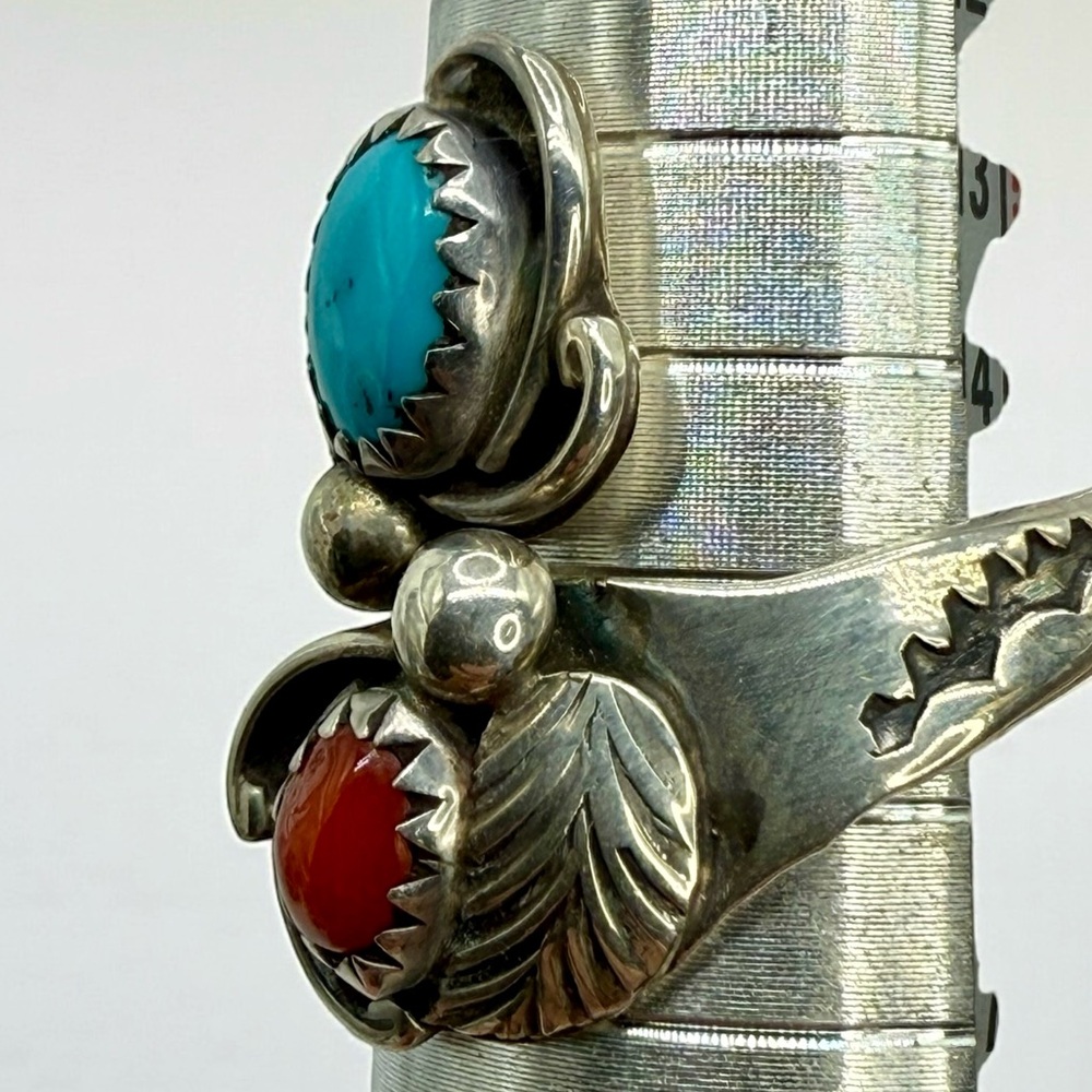 Native American Navajo Sterling Silver Turquoise & Coral Ring – Signed MAC-Leaf - Picture 14 of 17